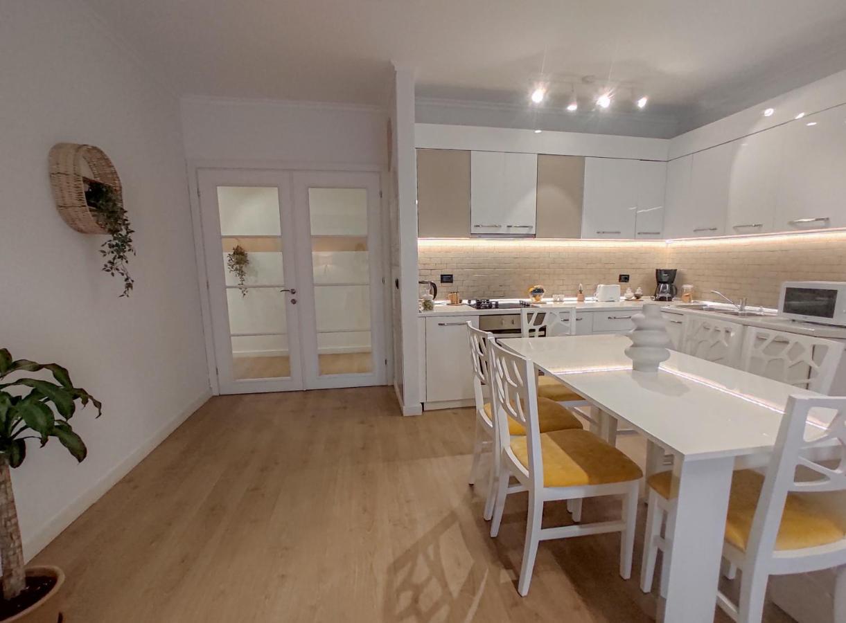 Appartement Boho Style In Center Of Tirana Extérieur photo